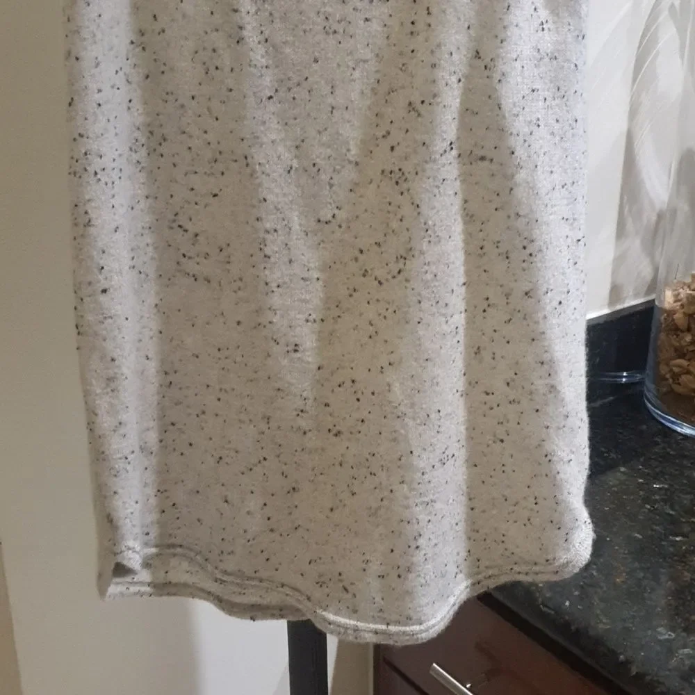 ATM Cashmere Sweater Vest - Picture 3 of 8